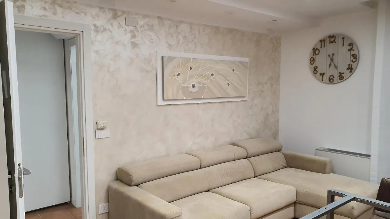 Appartamento Zona Mare 리치오네 아파트
