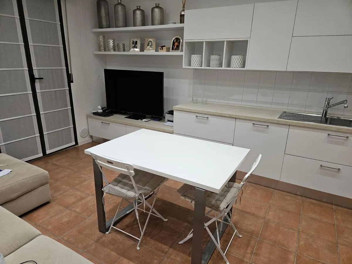 Appartamento Zona Mare 리치오네 아파트