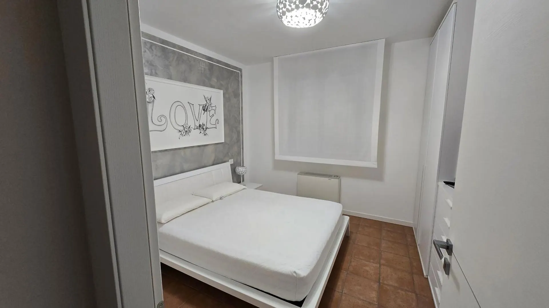 아파트 Appartamento Zona Mare 리치오네